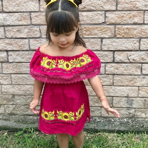 Vestido artesanal mexicano para niña/Vestido hecho en Mexico/Vestido para niña/Girls mexican clothing