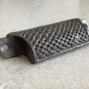 Gusseisen Knauf mit gestricktem Design, Eisen Knauf, Möbelknauf, Küchenschrank Knauf, Eisenknauf, Eisenknauf, Eisenknauf