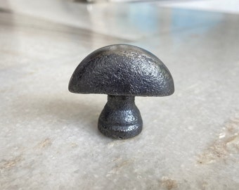 Rustic Cast Iron Knob: Kitchen Cabinet Hardware