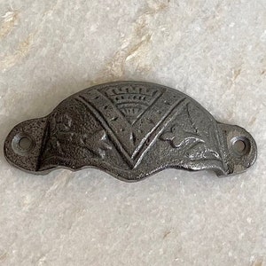 Gusseisen kleiner Griff mit Design, Eisengriff, Schrankknauf, Küchenschrankknauf, Eisenknauf, Eisenknauf, Gusseisengriff