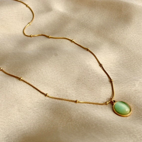 Collier Vintage En Jade Plaqué Or - Élégance Rétro | Bijou Ancien Pierre Verte