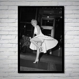 Marilyn Monroe vintage photograph - retro wall art - Marilyn Monroe photo print - Old Hollywood posters - Housewarming gift ideas
