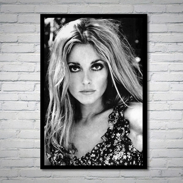 Sharon Tate vintage photograph - retro wall art - Sharon Tate photo print - Old Hollywood posters - housewarming gift ideas