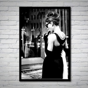 Audrey Hepburn vintage photograph - retro wall art - Audrey Hepburn photo print - Old Hollywood posters - Housewarming gift ideas