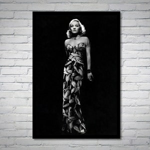 Marlene Dietrich vintage photograph - retro wall art - Marlene Dietrich photo print - Old Hollywood posters - Housewarming gift ideas