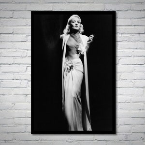 Marlene Dietrich vintage photograph - retro wall art - Marlene Dietrich photo print - Old Hollywood posters - Housewarming gift ideas