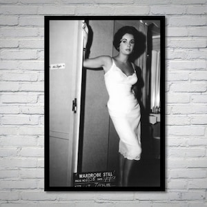 Elizabeth Taylor vintage photograph - retro wall art - Elizabeth Taylor photo print - Old Hollywood posters - Housewarming gift ideas