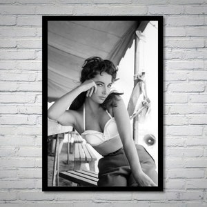 Elizabeth Taylor vintage photograph - retro wall art - Elizabeth Taylor photo print - Old Hollywood posters - Housewarming gift ideas
