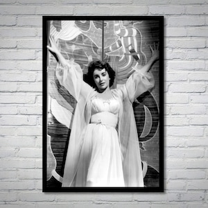 Elizabeth Taylor vintage photograph - retro wall art - Elizabeth Taylor photo print - Old Hollywood posters - Housewarming gift ideas