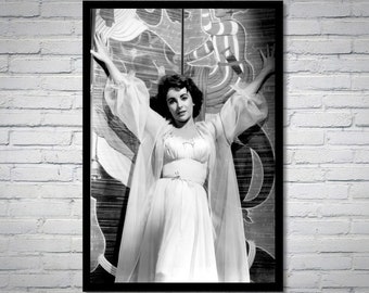 Elizabeth Taylor vintage photograph - retro wall art - Elizabeth Taylor photo print - Old Hollywood posters - Housewarming gift ideas