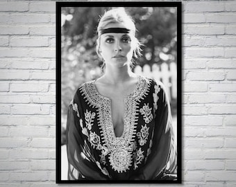 Sharon Tate vintage photograph - retro wall art - Sharon Tate photo print - Old Hollywood posters - housewarming gift ideas