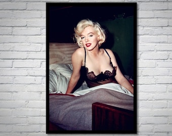 Marilyn Monroe Vintage Photograph - Classic Hollywood Movie Poster