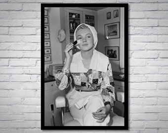 Marilyn Monroe vintage photograph - retro wall art - Marilyn Monroe photo print - Old Hollywood posters - Housewarming gift ideas