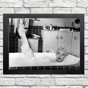 Marilyn Monroe vintage photograph - retro wall art - Marilyn Monroe  photo print - Old Hollywood poster - Housewarming gift - bathroom decor