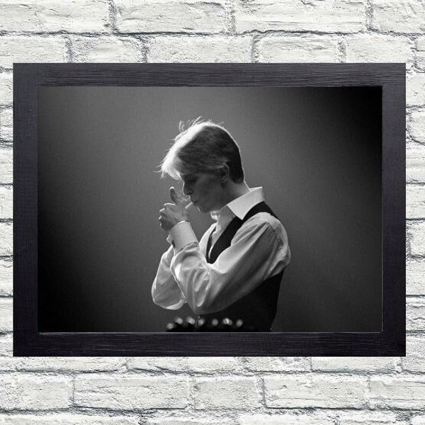 David Bowie vintage photograph - retro wall art - The Thin White Duke photo print - Live music posters - anniversary gift ideas