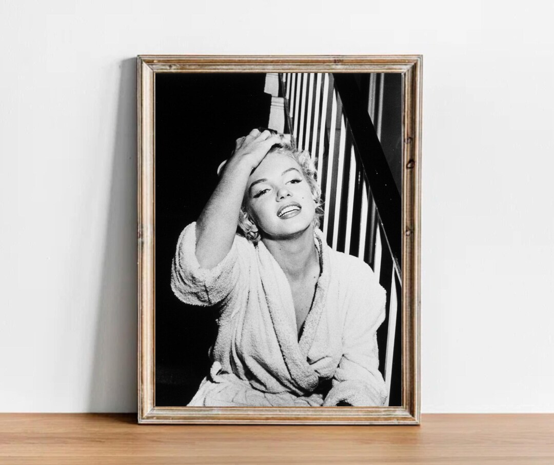 Marilyn Monroe Vintage Photograph - Classic Hollywood Movie Poster - Etsy
