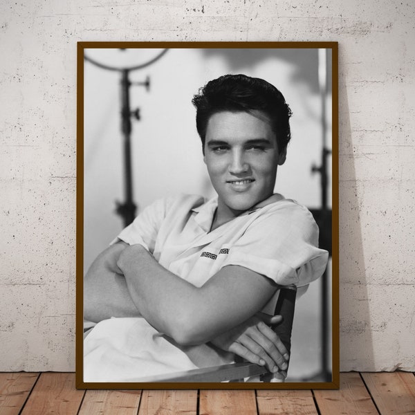 Elvis Presley vintage photograph - retro wall art - Elvis Presley funny photo print - The King eating - music posters - anniversary gifts