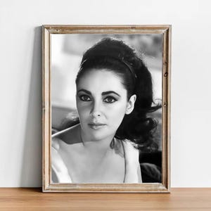 Elizabeth Taylor vintage photograph - retro wall art - Elizabeth Taylor photo print - Old Hollywood posters - Housewarming gift ideas