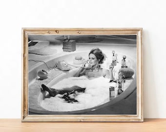 Brigitte Bardot vintage photograph - retro wall art - Bardot in bathtub photo print - Old Hollywood posters - bathroom decoration