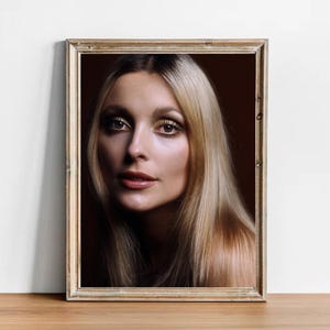 Sharon Tate vintage photograph - retro wall art - Sharon Tate photo print - Old Hollywood posters - housewarming gift ideas