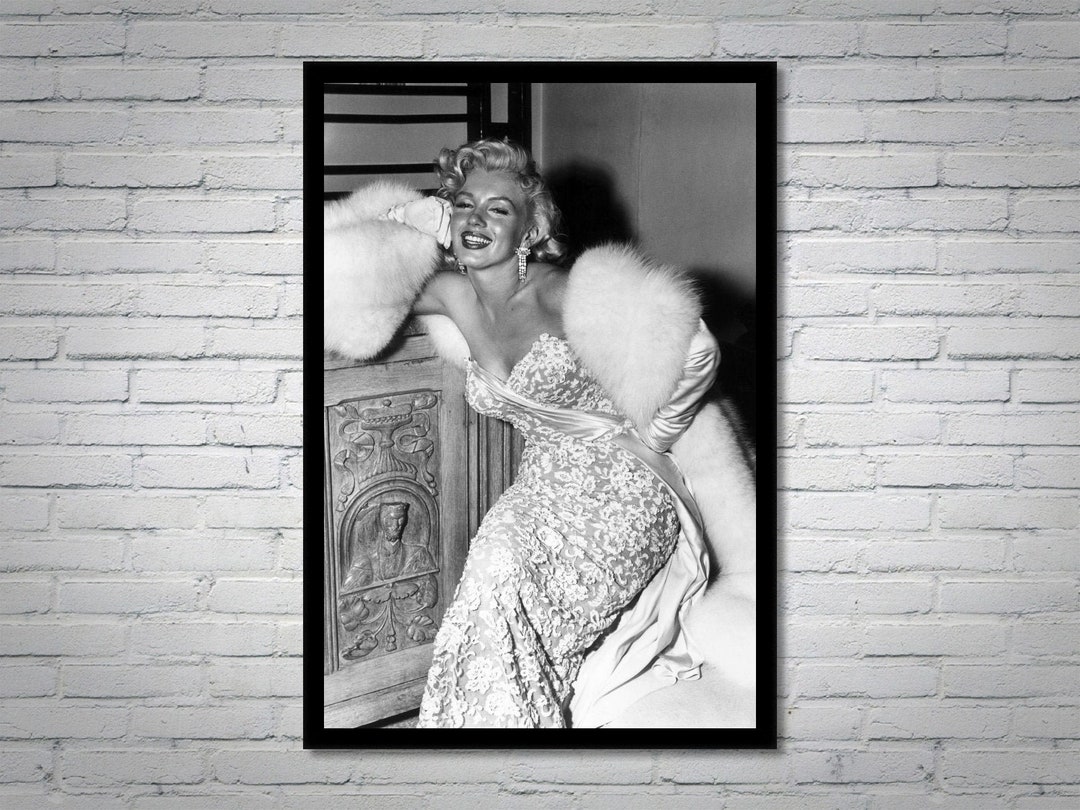 Marilyn Monroe Vintage Photograph - Classic Hollywood Movie Poster - Etsy