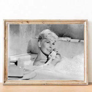 Doris Day vintage photograph - retro wall art - Doris Day in bathtub photo print - Old Hollywood posters - bathroom decoration