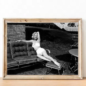 Marilyn Monroe vintage photograph - retro wall art - Marilyn Monroe photo print - Old Hollywood posters - Housewarming gift ideas