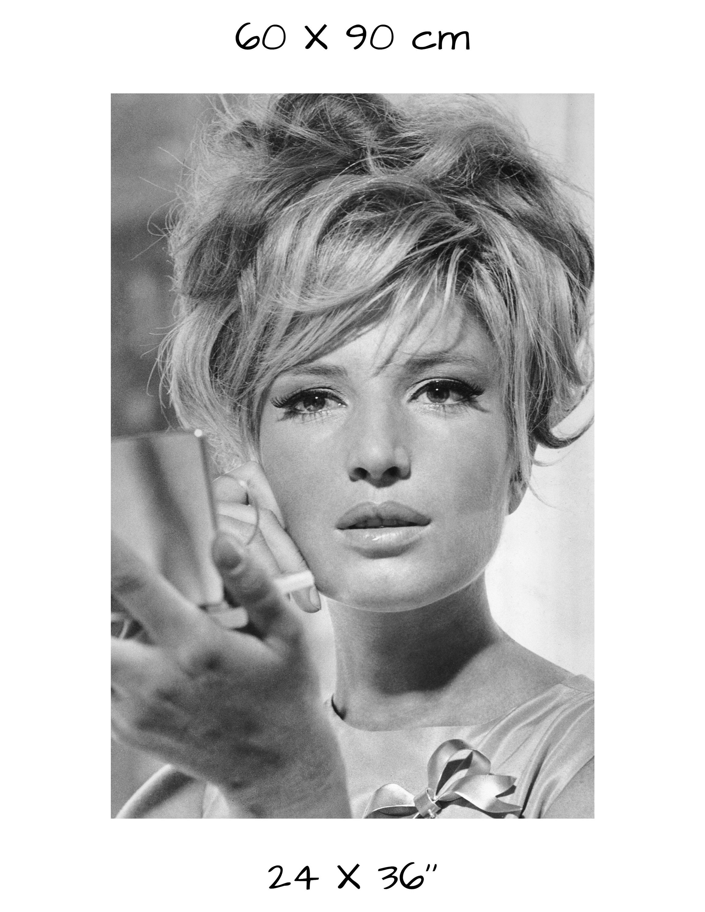 モニカ・ヴィッティのヴィンテージ写真：イタリア映画のレトロポスター