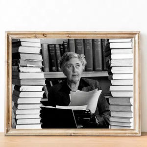Agatha Christie vintage photograph - retro wall art - Agatha Christie photo print - Iconic posters - Housewarming gift - inspirational gifts