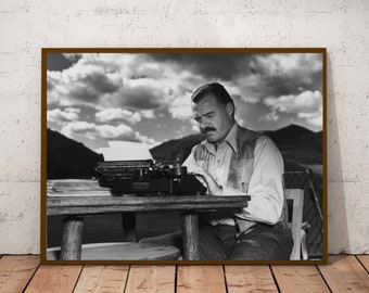 Ernest Hemingway vintage photograph - retro wall art - Hemingway photo print - Iconic posters - Housewarming gift - inspirational gifts
