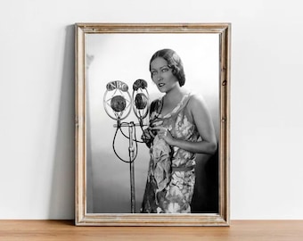 Gloria Swanson Vintage Photograph - Classic Hollywood Movie Poster