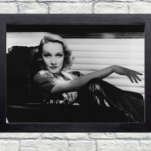 Marlene Dietrich vintage photograph - retro wall art - Marlene Dietrich photo print - Old Hollywood posters - Housewarming gift ideas