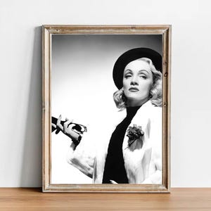 Marlene Dietrich vintage photograph - retro wall art - Marlene Dietrich photo print - Old Hollywood posters - Housewarming gift ideas