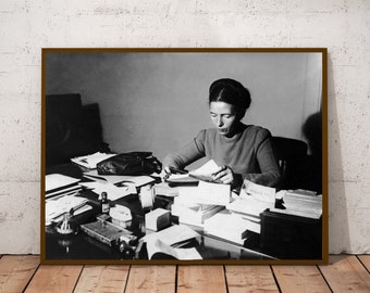Simone de Beauvoir Vintage Fotografie - Retro Wandkunst - de Beauvoir Fotodruck - Kultiges Poster - Einweihungsgeschenk - Inspirierendes Geschenk