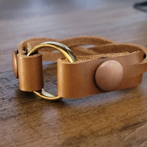 Ring-Halter | Wunderschönes honigbraunes Leder | Speicher Erinnerung Witwe Armband | Athlet, Chirurg, Gewichtszunahme, Verletzung, Koch, EMT