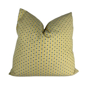 Spot of Rain Pillow Cover