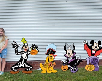 Not so scary cartoon yard art Large!