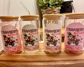 Niedliches Erdbeer-Patch Libbey Glas, Glasdose mit Bambusdeckel, Eiskaffeetasse, wiederverwendbare Glastasse, Erdbeer-Thema, Vintage-Stil
