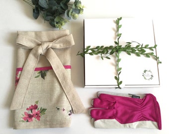 Floral garden apron and leather gloves gift box, floral linen half apron, pink gardening gloves, gift for gardeners, Mother’s Day gift