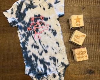 Grateful Dead Rainbow Holographic Dancing Bear Tie Dye Onesie Bodysuit
