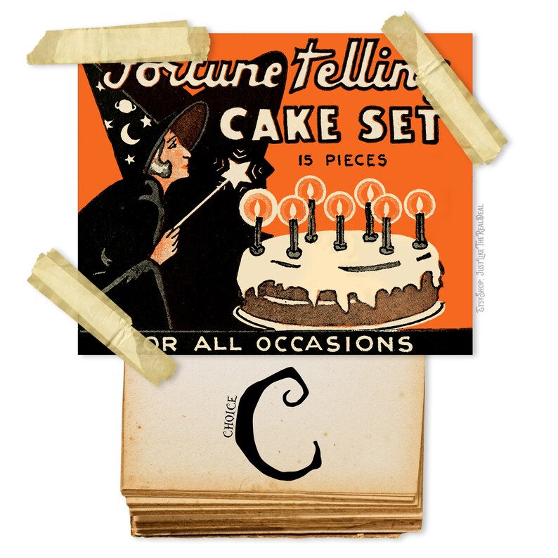 Puede incluir: Un juego de pastel de adivinaci&oacute;n vintage con 15 piezas. La caja presenta una ilustraci&oacute;n de una bruja sosteniendo una varita y un pastel con velas. El texto en la caja dice "Fortune Telling Cake Set, 15 Pieces, For All Occasions".
