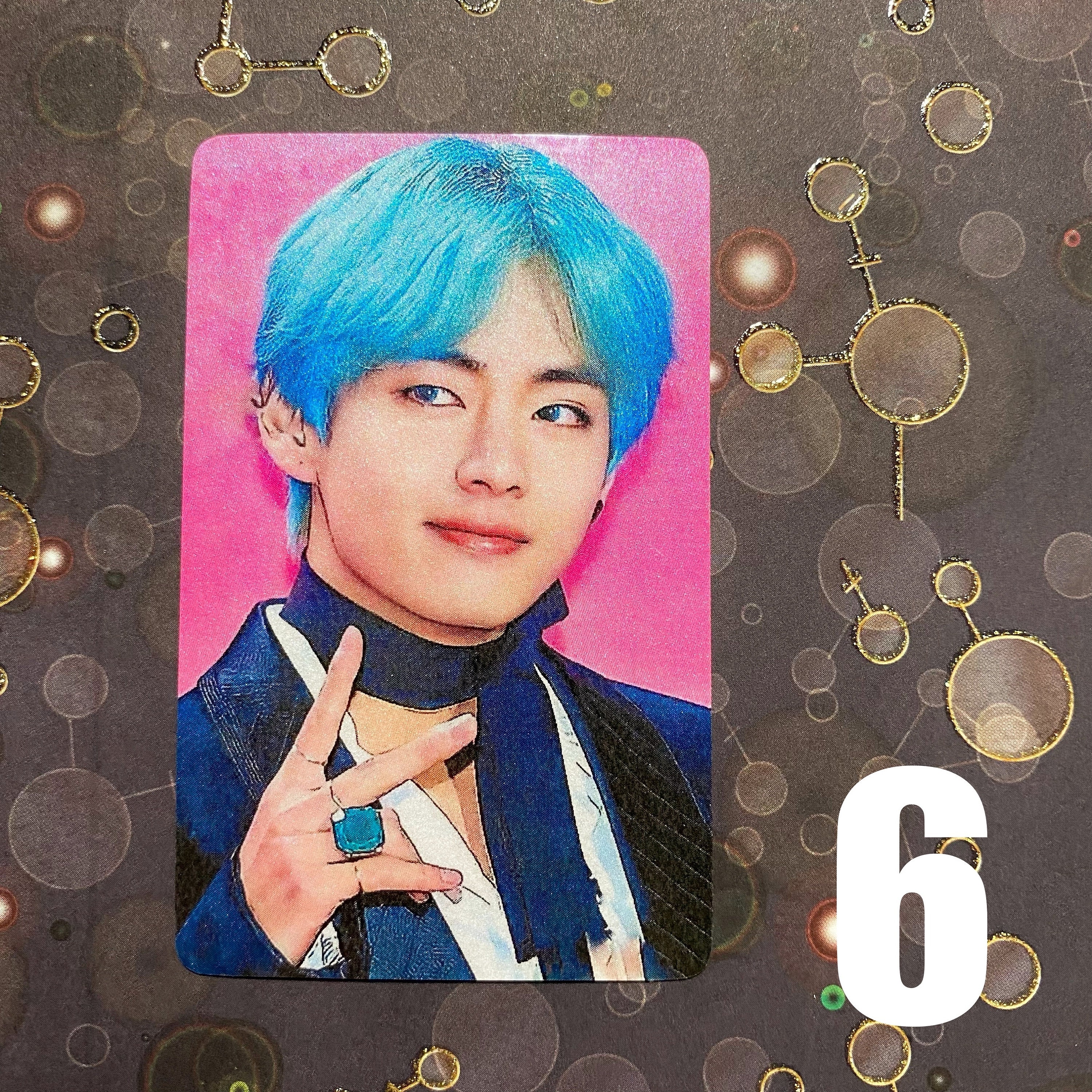 BTS V キム・テヒョン ブルーヘア メタリックシマー フォト