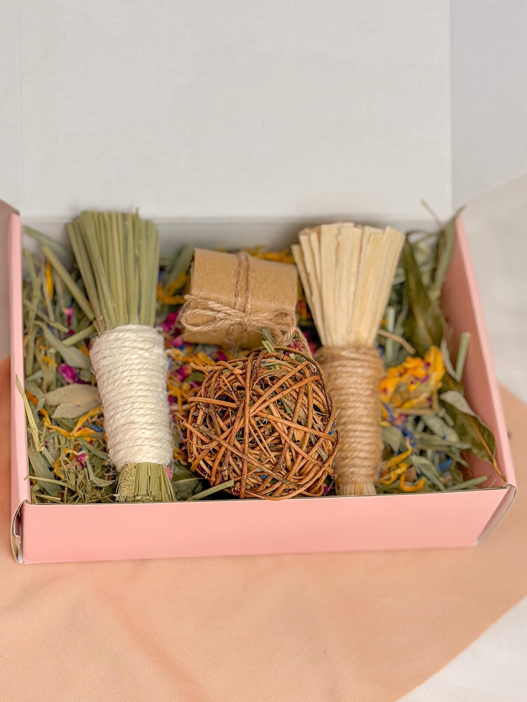 Rabbit Boredom Forage Box: Chew Toys & Foraging Treats - Etsy