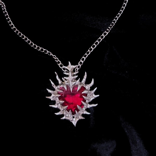 Heart spiky metal vampire charm necklace