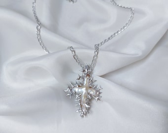 Spiky freshwater pearl angelic chain necklace