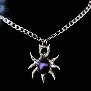 Dark purple pearl mini spider grunge metal necklace zdjęcie 4