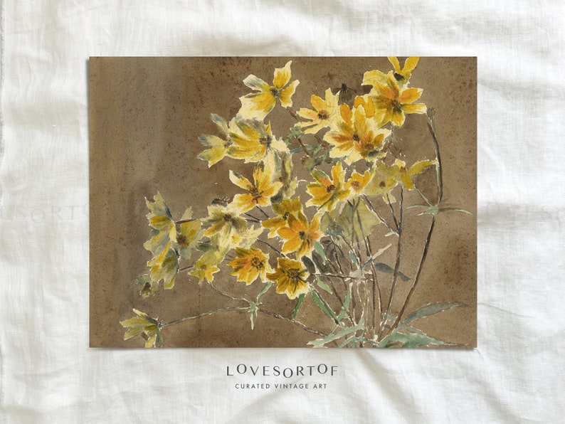 Puede incluir: Una pintura de acuarela vintage de un ramo de flores amarillas sobre un fondo marr&oacute;n. La pintura est&aacute; firmada "Lovesortof" y "Curated Vintage Art".