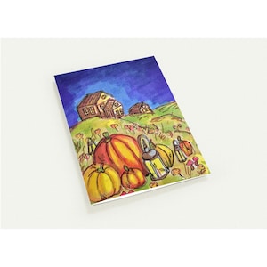 Peut inclure: Une carte de vœux rectangulaire présentant une illustration au feutre coloré d'un paysage avec des citrouilles orange, une lanterne allumée et de petites maisons sur une colline herbeuse sous un ciel nocturne bleu foncé.