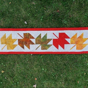 Maple Leaf Autumn Table Runner