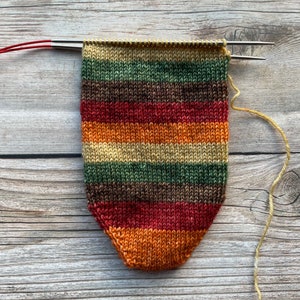 Christmas on Frasers Ridge Hand Dyed Sock Yarn, Red, Green, Gold, Christmas  Yarn, Outlander Yarn, Vintage Christmas 